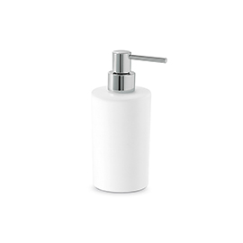 Free standing soap dispenser