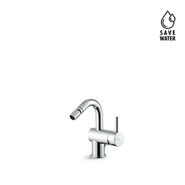 Single lever bidet mixer with 1" 1/4 pop-up waste set.