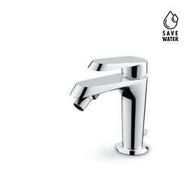 Single lever bidet mixer with 1"1/4 pop-up waste set.